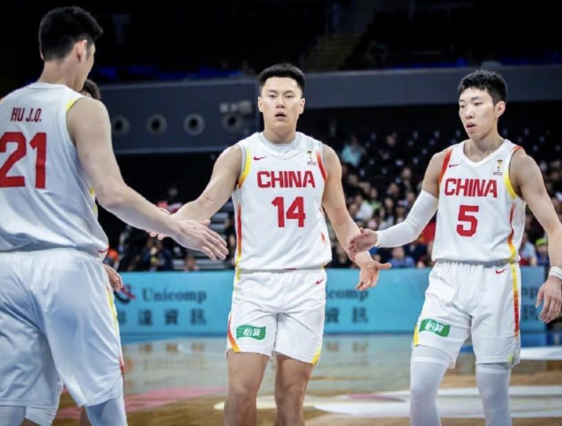 九游娱乐-记者：上海队延长李弘权假期，让新晋奶爸享受初为人父的喜悦