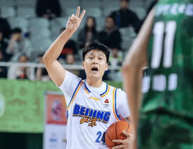 九游娱乐登录入口-北京90-88同曦 球员评价：2人优秀，4人及格，4人低迷